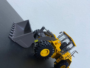 Cargador De Ruedas Volvo L105 Escala 1:50 (Modelo Descontinuado) - KATZER